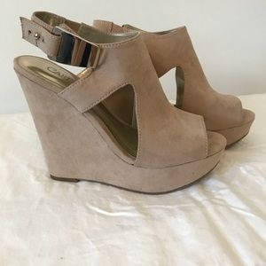 Carlos by Carlos Santana “Malor” wedge sandal